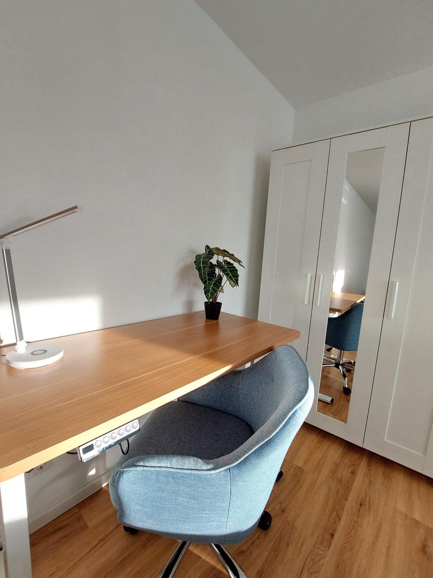 Moderne Wohnung Mit Vollausstattung In Ruhiger Lage, W-Lan Grossrohrsdorf Luaran gambar